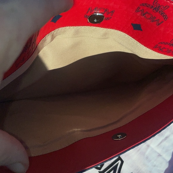 MCM PURSE - Picture 6 of 9